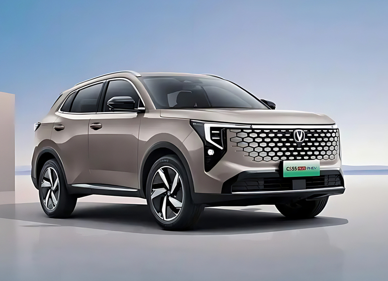 Премьера гибридного Changan CS55 Plus прошла в Китае