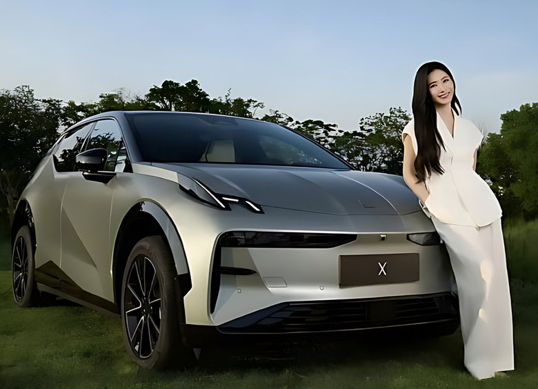 Обновленный компактный кроссовер Zeekr X официально дебютировал в Китае