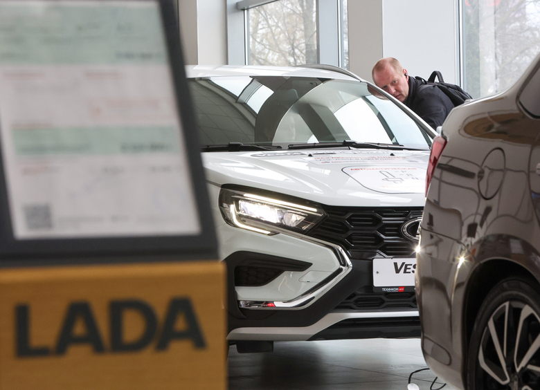 В России на 9% увеличились продажи автомобилей, произведенных в нашей стране