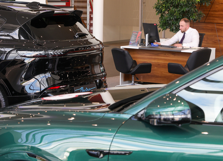 Глава РОАД Подщеколдин: «новогодних скидок на автомобили ждать не стоит»