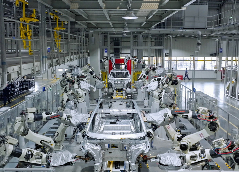 Не хватило изоленты: почему западные автостроители почти проиграли «поднебесным»