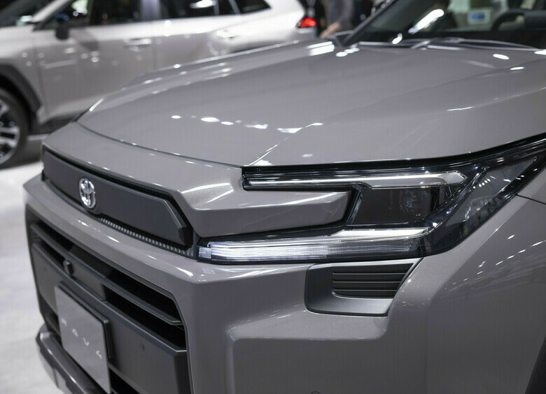 Слухи про Toyota: японцы готовят массовые поставки своих машин в Россию из Китая