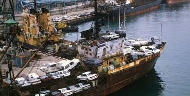 За октябрь в Россию ввезли рекордное количество машин через Владивосток