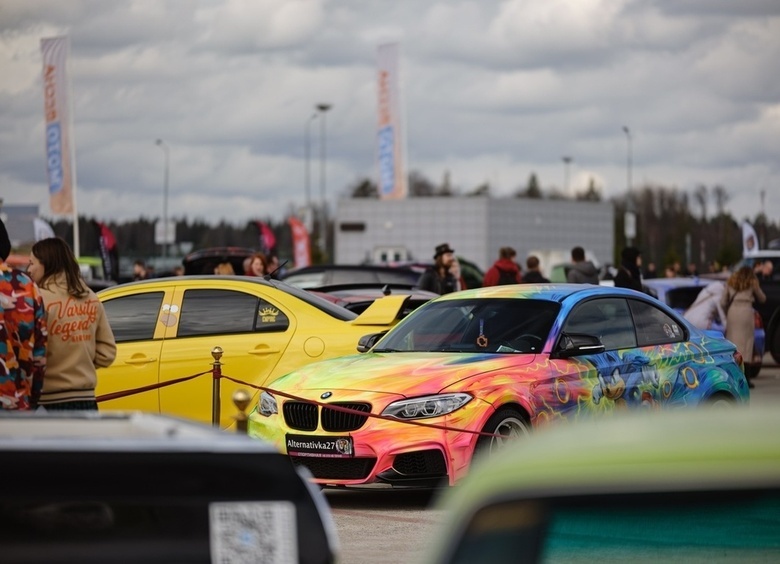 Забудьте про скуку: в ноябре Москву накроет большой автомобильный праздник