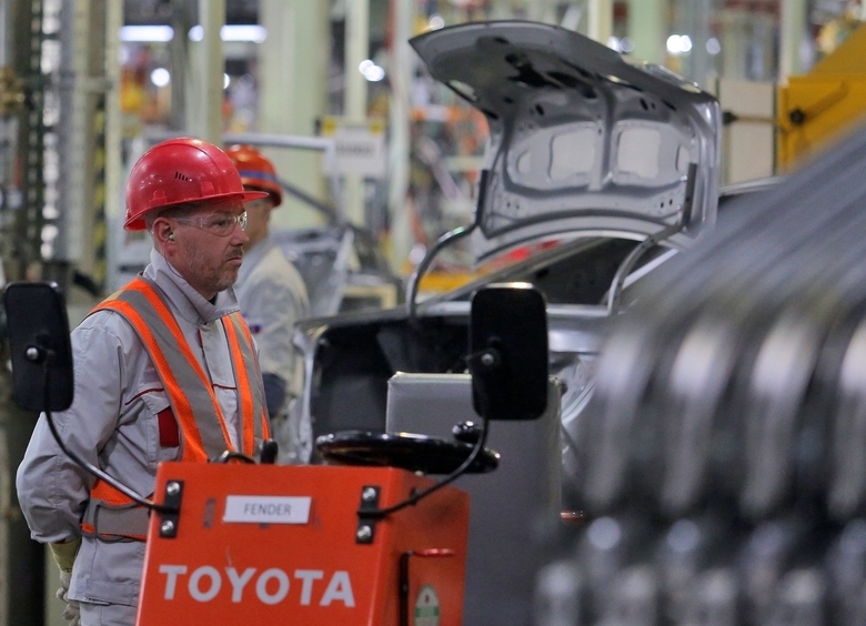 Живее всех живых: Toyota начала набор персонала в российский офис