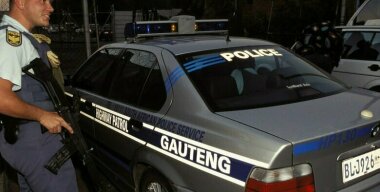 Пьяный водитель разбил машину полиции и вызвал на подмогу такого же пьяного друга