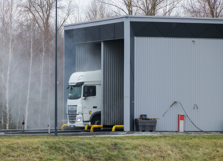 Водителей легковушек стали штрафовать из-за грузовиков на сотни тысяч рублей