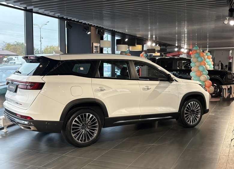 Доброе слово и револьвер: почему российский авторынок буквально попер вверх