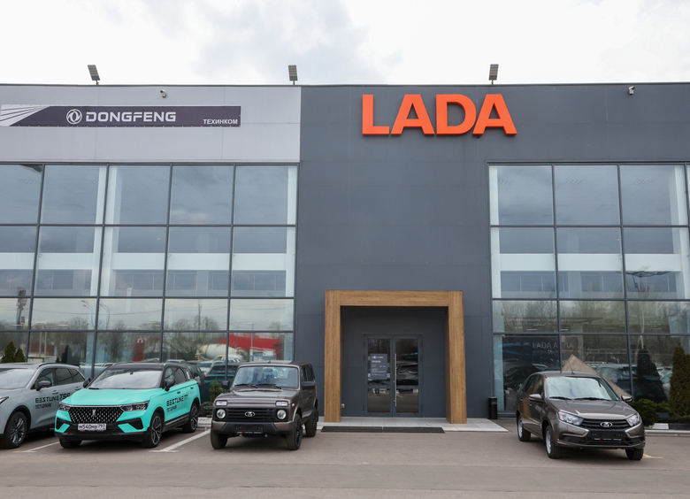 Машины отечественной сборки заняли больше половины российского рынка