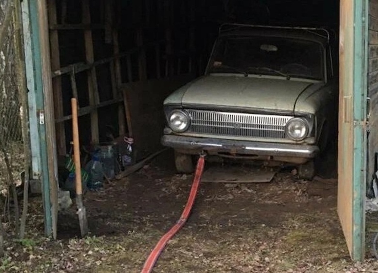 Вытащили из сырого гаража: вторая жизнь седана «Москвич-412»