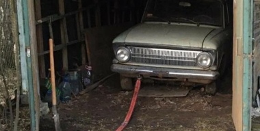 Вытащили из сырого гаража: вторая жизнь седана «Москвич-412»