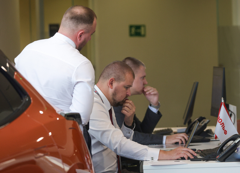 Российские дилеры пожаловались на дефицит новых автомобилей