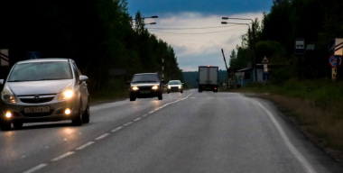 Самострел: что будет с фарами и фонарями авто, если поставить китайские лампочки