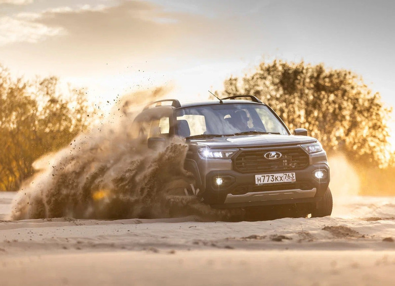 Новая Niva Travel получила ценник, BAIC — второй шанс, Changan CS75 Plus — полный привод, а Tank — серьезного конкурента: итоги недели