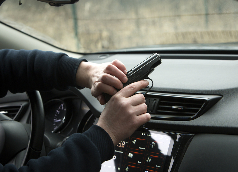 Изображение Двоих мужчин арестовали за стрельбу по автомобилю с девушками в Иркутске