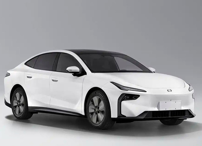 В Bestune рассказали, стоит ли ждать в России флагманский лифтбэк Joyee 08