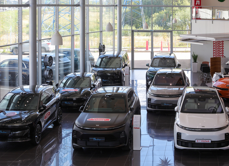 Расходы россиян на новые автомобили выросли почти на 40%