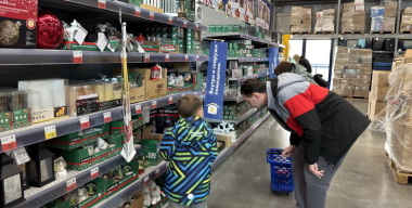 «Черная пятница»: как в погоне за суперскидками не разориться на парковках у супермаркетов