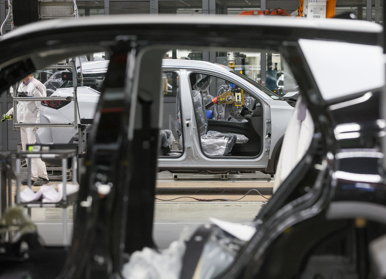 Изображение Перезапущенные в России автозаводы нарастили выпуск машин в 1,5 раза