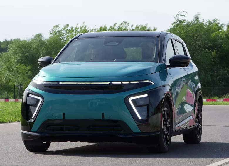 Раскрыты характеристики и цена электрокара «Атом»