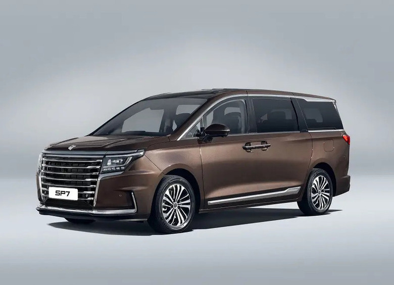 Минивэны Sollers SP7 начали отгружать дилерам