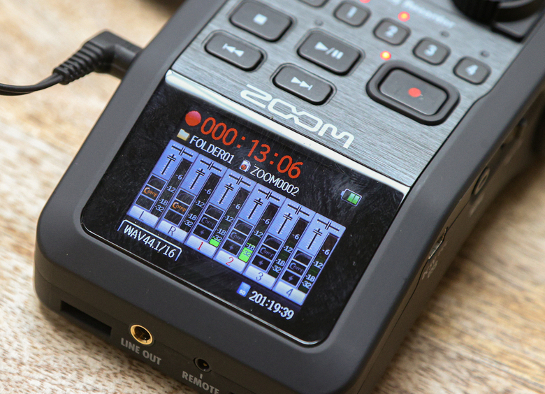 Изображение Мужчина следил за бывшей через прослушку в ее автомобиле