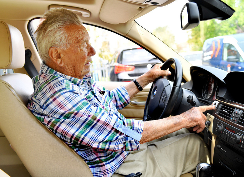 В Госдуме отказались ограничивать права водителей-пенсионеров