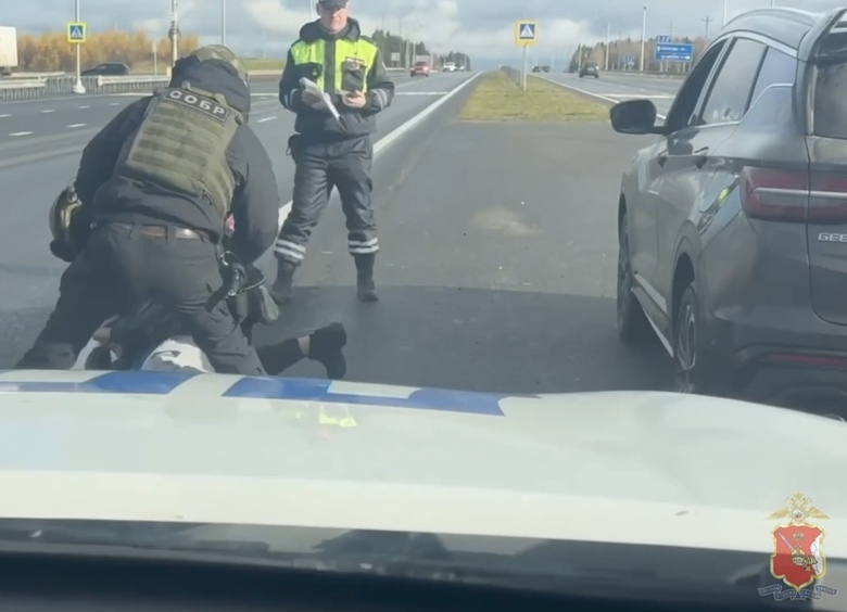 Изображение Спецназ помог задержать нетрезвого водителя с 7 кг наркотиков