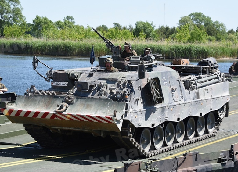 Попользовались и хорош: у ВСУ отобрали редкий немецкий танк