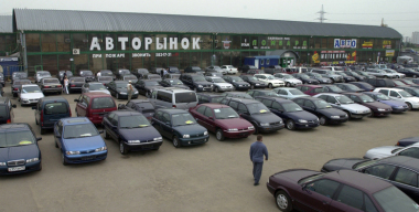 Средний возраст продающихся в России авто с пробегом превысил 12 лет