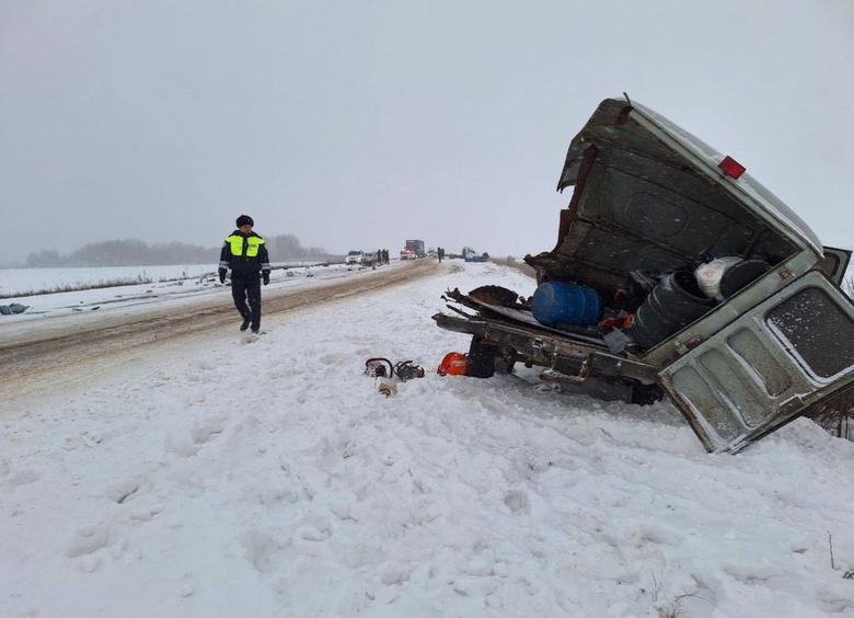 Изображение В результате жуткого ДТП в Свердловской области погиб пассажир