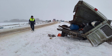 В результате жуткого ДТП в Свердловской области погиб пассажир
