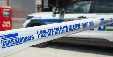 Труп в автомобиле с тонировкой нашли в двух шагах от полицейского участка