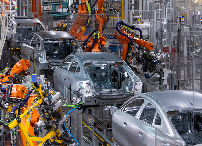 Полный e-fuel: как еврочиновники «спасают» свой загибающийся автопром