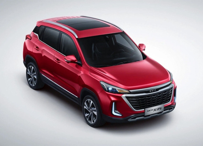 Официально подтверждено, что кроссоверы BAIC X35 и X7 покидают Россию