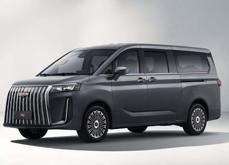 В Россию приедет минивэн BAW M8