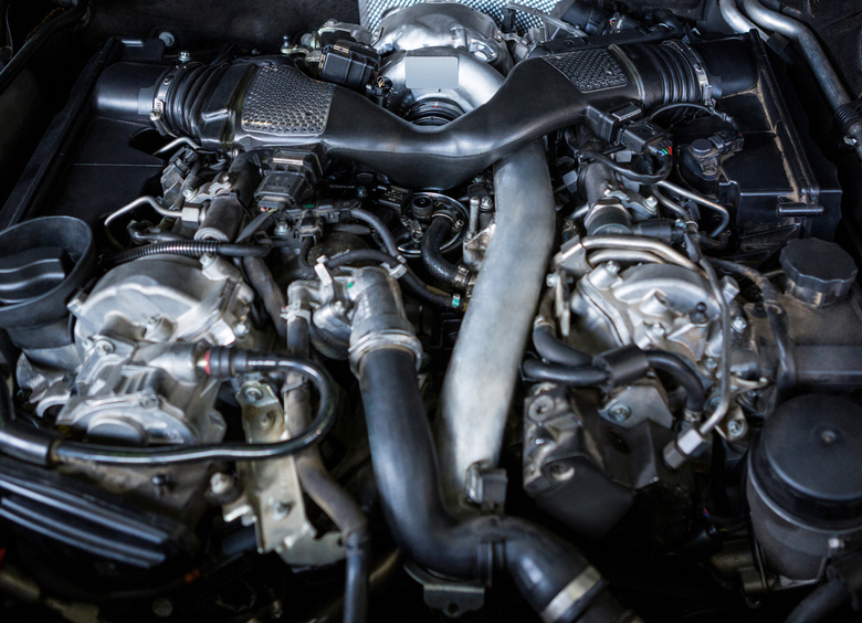 Изображение В багажнике легковушки в Дагестане нашли похищенный двигатель от «Газели»