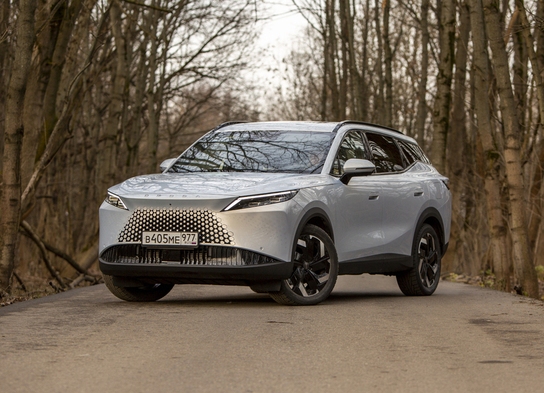 Тандем эмоций и здравого смысла: тест-драйв кроссовера Omoda C7