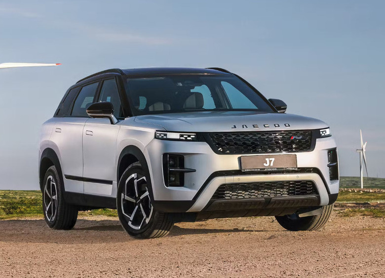 Российские дилеры почти распродали «бюджетные» кроссоверы Jaecoo J7 LE