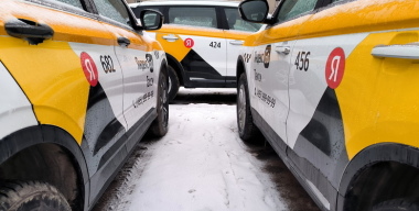 Таксистам запретят парковаться во дворах, многодетным дадут льготы на топливо, а фанатам LADA предложат Vesta Sport: итоги недели