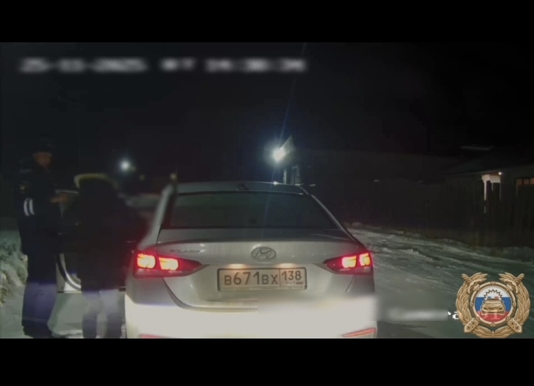 Изображение 12-летнего ребенка за рулем легковушки остановила ДПС в Иркутской области