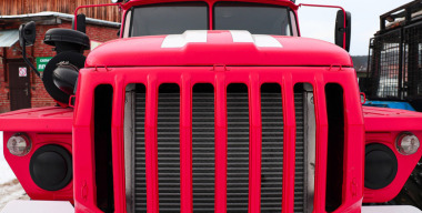 Мужчина спалил гараж во время ремонта своего автомобиля в Амурской области