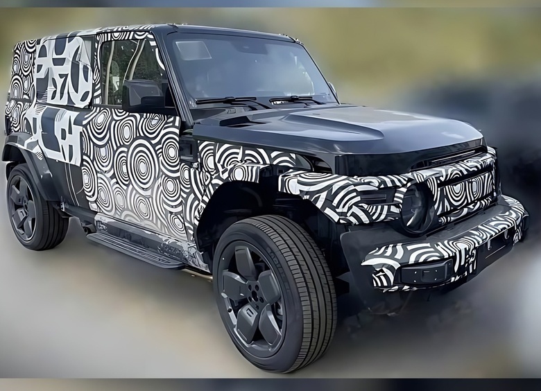 iCaur вывела на тесты кроссовер V25