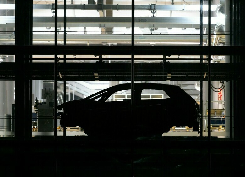 Такого позора немцы еще не знали: автопром Германии идет ко дну