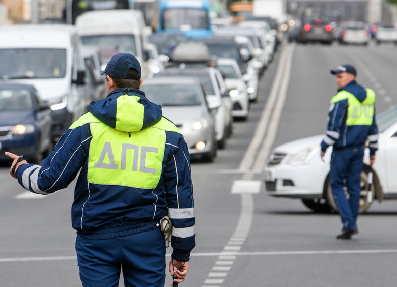 Изображение Сотрудник ГАИ потребовал от водителя набрать в поиске Telegram слово «трава»
