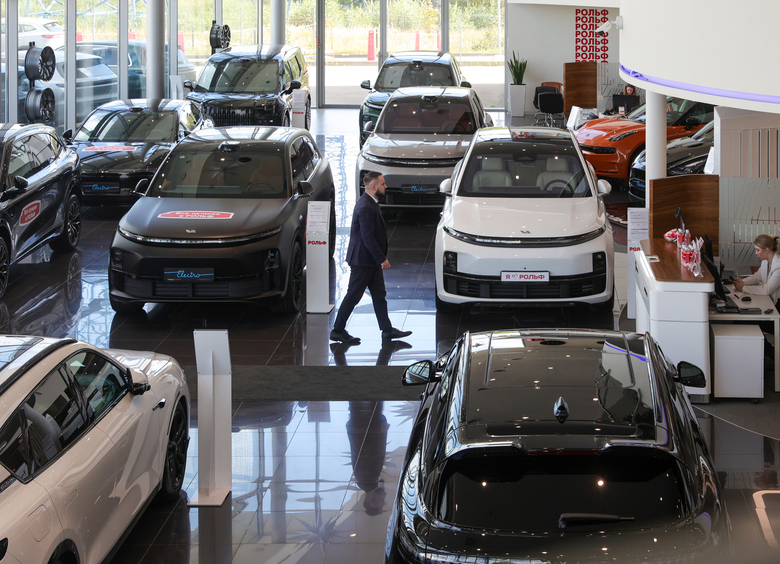 Команда молодости нашей: какие машины любят и могут себе позволить россияне