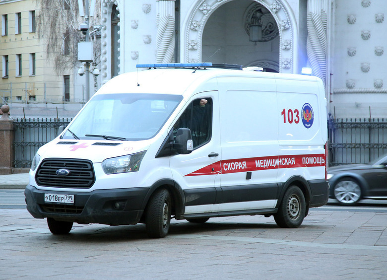 Изображение 10 человек пострадали при столкновении автобуса с грузовиком в Новосибирской области