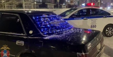 Фото: скриншот из видео в телеграм-канале Госавтоинспекция Кузбасса