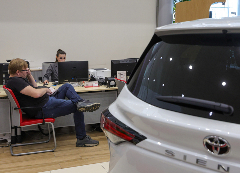 В России резко увеличат штрафы за навязывание «допов» в автосалонах