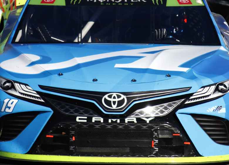 В России зарегистрирован товарный знак Toyota Camry